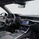 2026 아우디 A6 풀체인지 디지털 콕핏과 대형 터치스크린이 돋보이는 실내