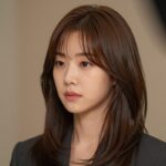 임수정 단발 스타일 40대 청순 단발 따라하기 배우 임수정의 갈색톤 단발머리 스타일, 턱선 아래 길이에 부드러운 C컬이 들어간 모습