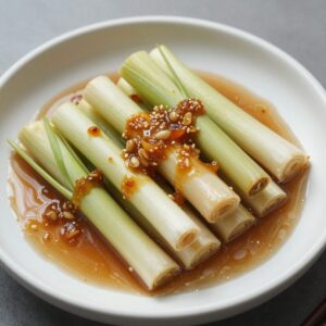 마늘쫑간장조림 완성 접시