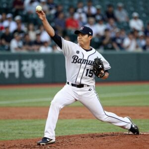 오타니 쇼헤이 2026시즌 선발투수 시구 모습, 펫코파크 마운드에서 역동적인 투구 동작