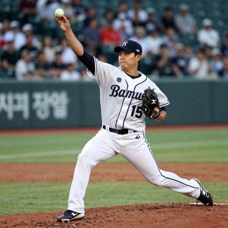 오타니 쇼헤이 2026시즌 선발투수 시구 모습, 펫코파크 마운드에서 역동적인 투구 동작