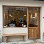 성수동 차백도 카페 매장 내부와 음료
