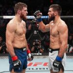UFC 328 메인이벤트 션 스트릭랜드와 함자트 치마예프 경기 장면