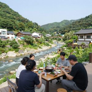 배내골펜션에서 바라본 계곡 전경과 바비큐 데크 모습