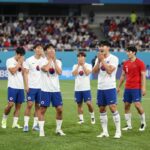 대한민국과 체코의 2026 월드컵 경기 장면. 한국 선수들이 체코를 상대로 승리 후 기뻐하는 모습