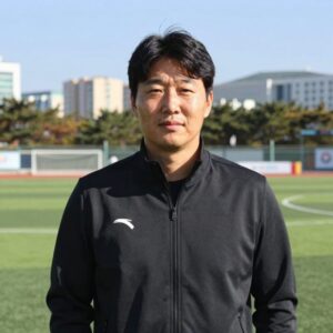 이임생 감독의 프로필 사진, 한국과 중국에서 활약한 축구 지도자