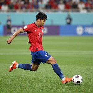이강인이 체코전에서 스루패스를 시도하는 모습 2026 월드컵