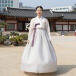 상견례에 착용한 쉬즈미스 패널 스트랩 플레어 롱 원피스 실물 착용샷