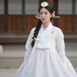 신민아 1388만원 수수한 올화이트 패션