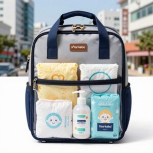 여름 출산가방에 꼭 필요한 산모용 위생용품과 수유용품들이 정리된 모습