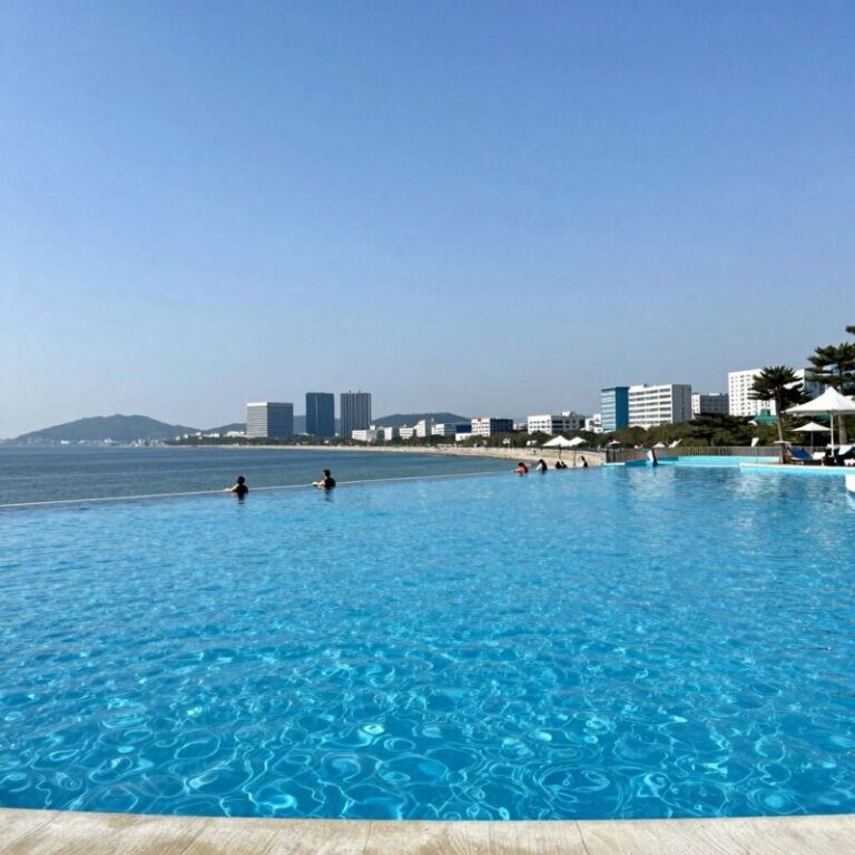 여수 라테라스 리조트 워터파크 인피니티풀과 오션뷰가 어우러진 전경