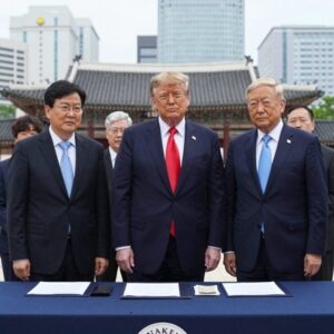 트럼프 무장해제 합의 서명식과 평화위원회 관계자들