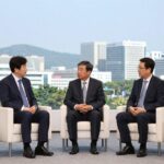 CEO 서밋 뜻과 APEC 사례 완벽 이해 APEC CEO 서밋 2025 경주 행사장에서 글로벌 리더들이 논의하는 모습