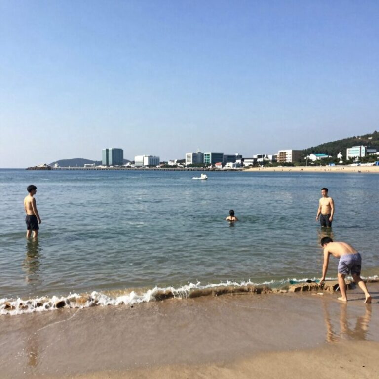 용인 캐리비안베이 야외 파도풀 전경과 사람들이 물놀이를 즐기는 모습
