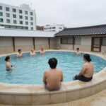 물놀이펜션 여름휴가 추천 힐링 여행 공주 채온재 실내 온수풀 전경