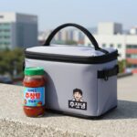 다이소 모르고 지나치면 아쉬운 양념병과 보냉가방 다이소 추천템 손잡이 뚜껑 양념병과 토이스토리 사각 보냉가방