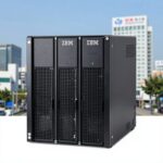 IBM Power S1112 서버의 전면 모습으로 소형 2U 폼팩터에 차세대 프로세서와 방열 설계가 돋보임