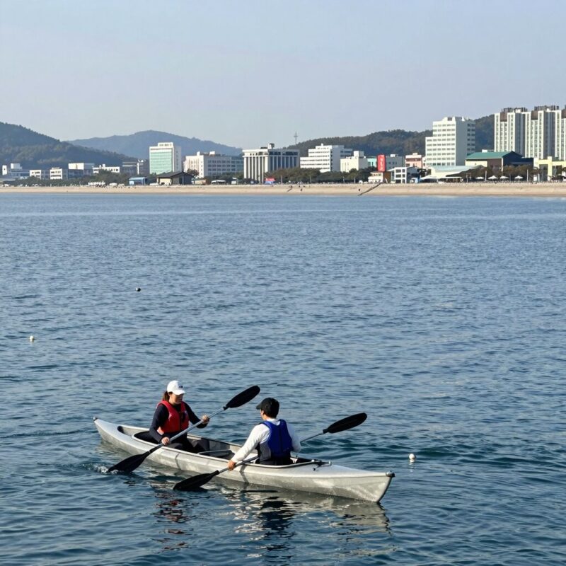 장호항 투명카누 2026 여름 1 장호항 투명카누 위에서 바다를 바라보는 모습