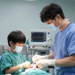김웅한 교수의 유퀴즈 감동 사연 김웅한 교수가 아들의 심장 수술을 준비하는 모습을 표현한 감동적인 이미지