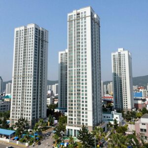 서초동 고층 아파트 전경, 똘똘한 한 채로 불리는 강남권 대표 아파트