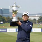 신지은 스코티시 오픈 우승 트로피를 든 모습