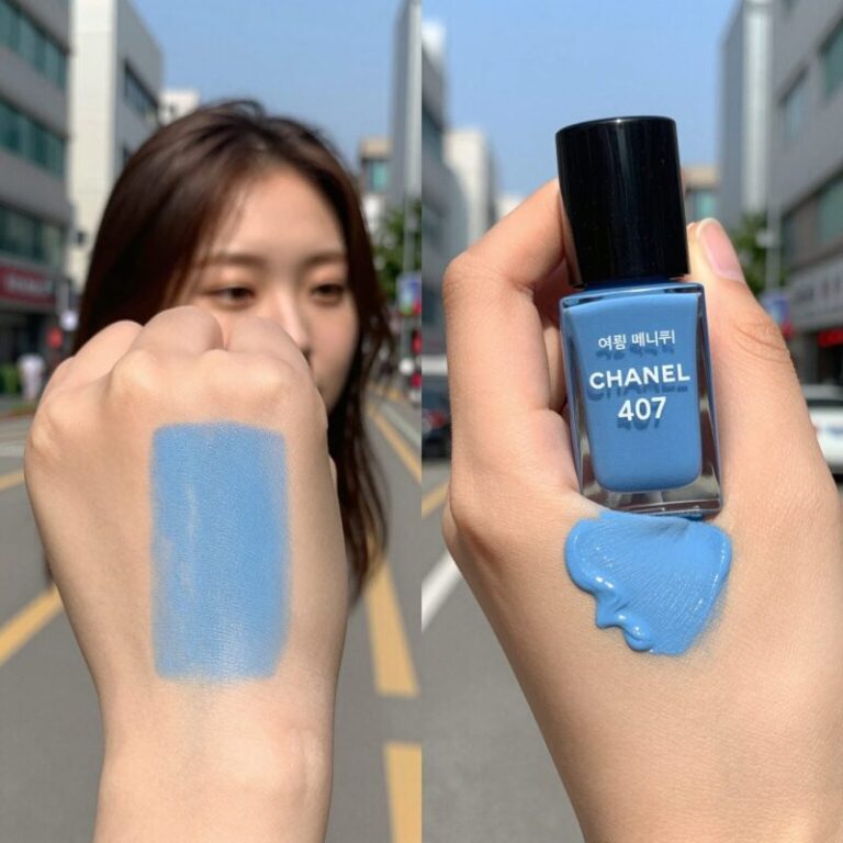 여름 매니큐어 샤넬 르베르니 407과 다이소 블루 매니큐어 발색 비교 사진